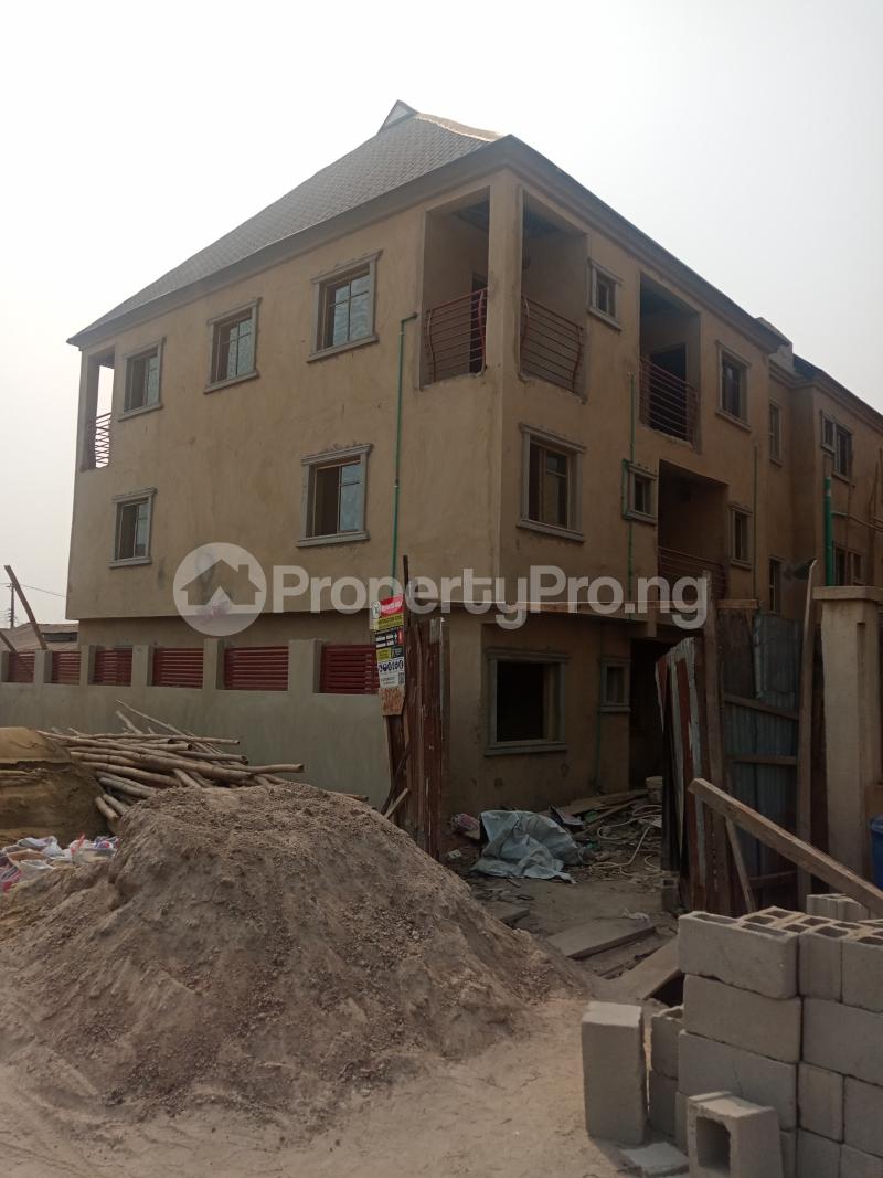 1 bedroom Flat / Apartment for rent Somolu Fola Agoro Yaba Lagos