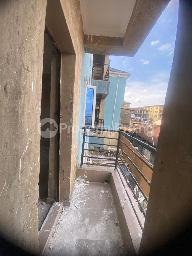 1 bedroom Flat / Apartment for rent Onipan Palmgroove Shomolu Lagos - 0