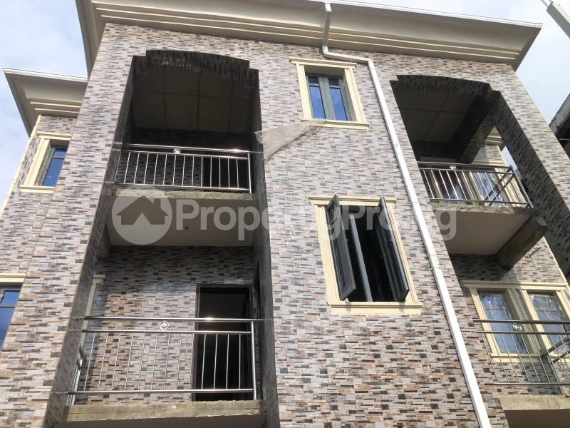 1 bedroom Flat / Apartment for rent Close To Fola Agoro Onipanu Shomolu Lagos
