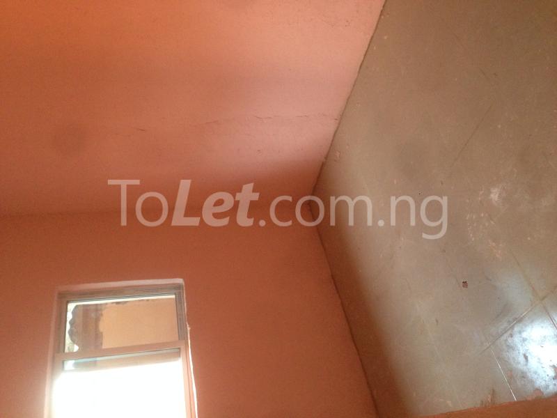 1 bedroom Flat / Apartment for rent Olarewaju Street Akoka Yaba Lagos