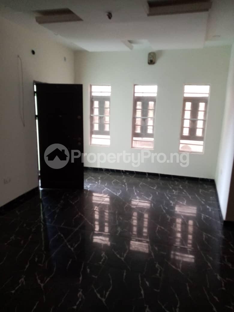 1 bedroom Flat / Apartment for rent Obanikoro Shomolu Lagos - 0