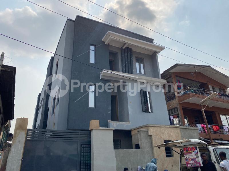 1 bedroom Flat / Apartment for sale Randle Avenue Surulere Lagos