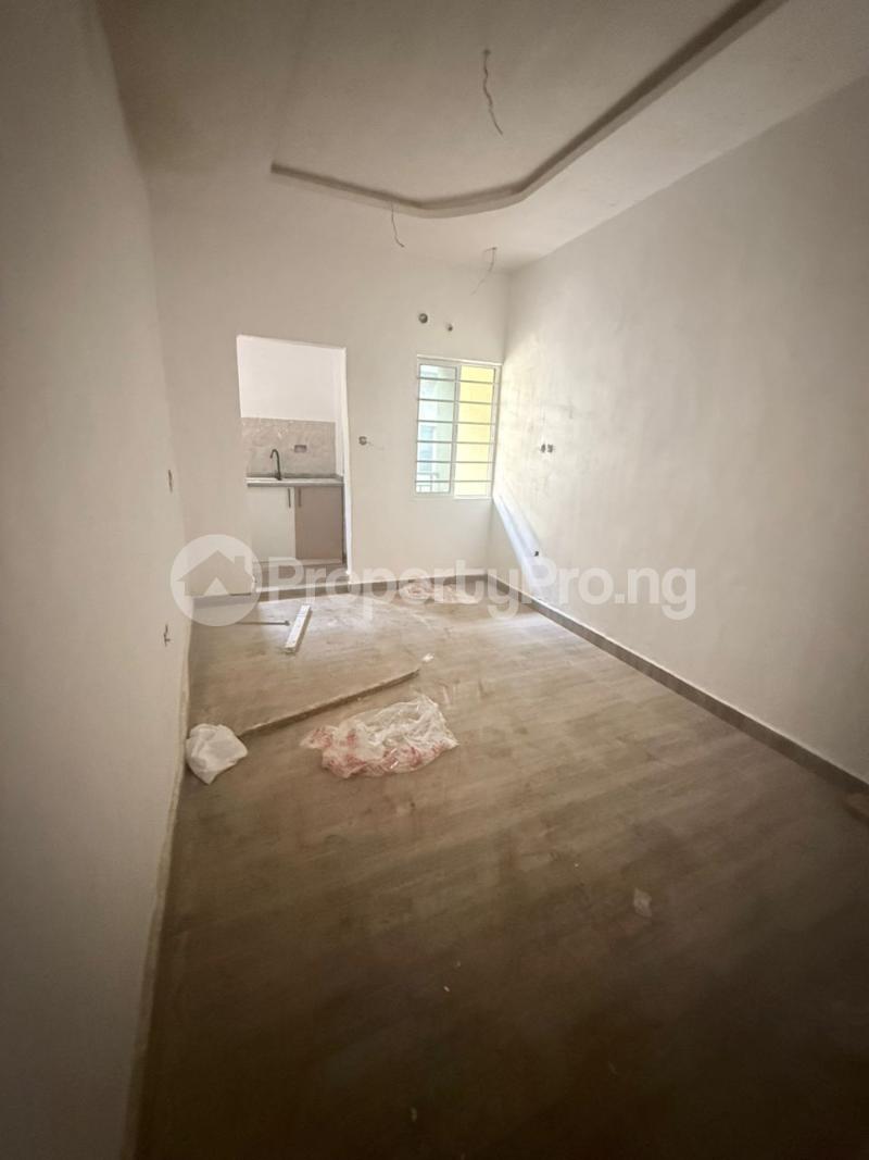 1 bedroom Flat / Apartment for sale Iwaya Yaba Lagos