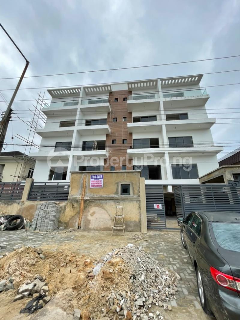 1 bedroom Flat / Apartment for sale Off Admiralty. Lekki Phase 1 Lekki Lagos