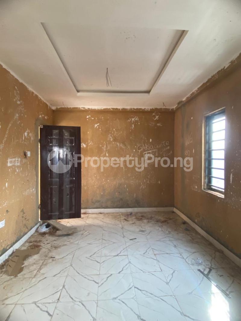 1 bedroom Flat / Apartment for rent Onike Sabo Yaba Lagos