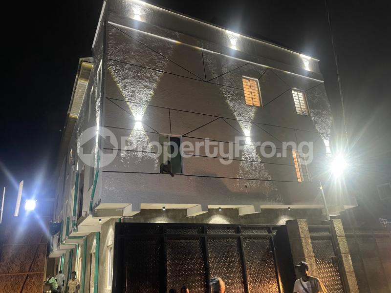 1 bedroom Flat / Apartment for rent Iwaya Yaba Lagos - 0