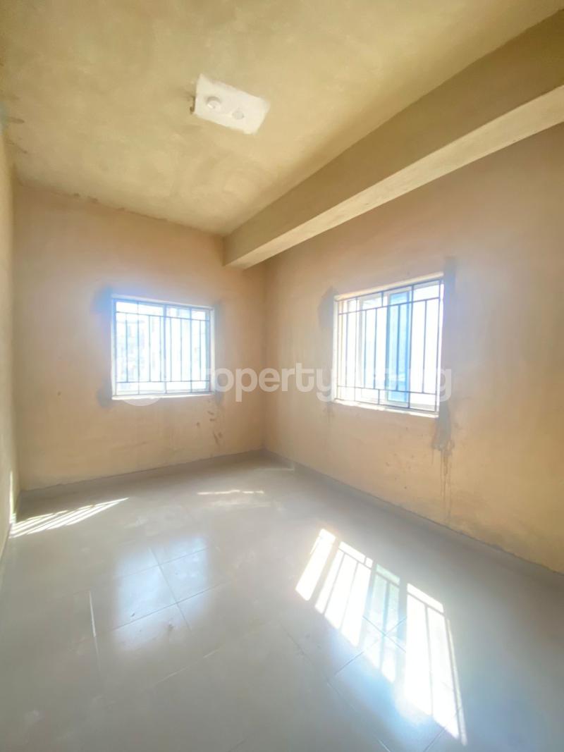 1 bedroom Flat / Apartment for rent Onipanu Shomolu Lagos - 0