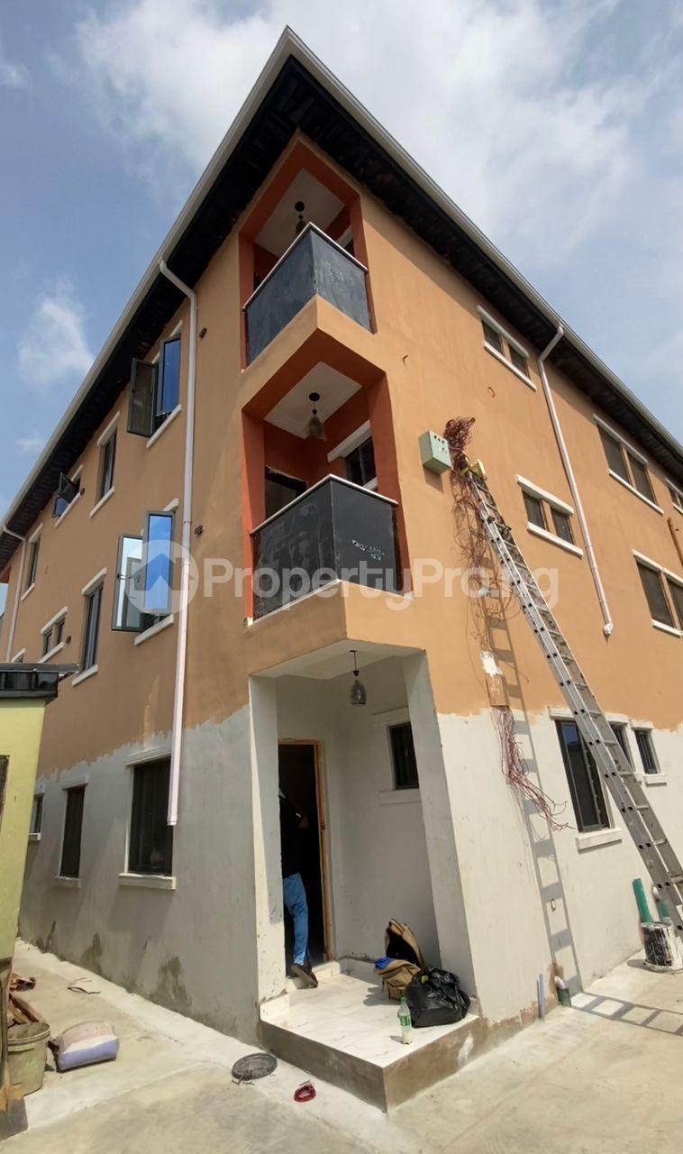 1 bedroom Flat / Apartment for rent Off Pedro Road Bariga Shomolu Lagos