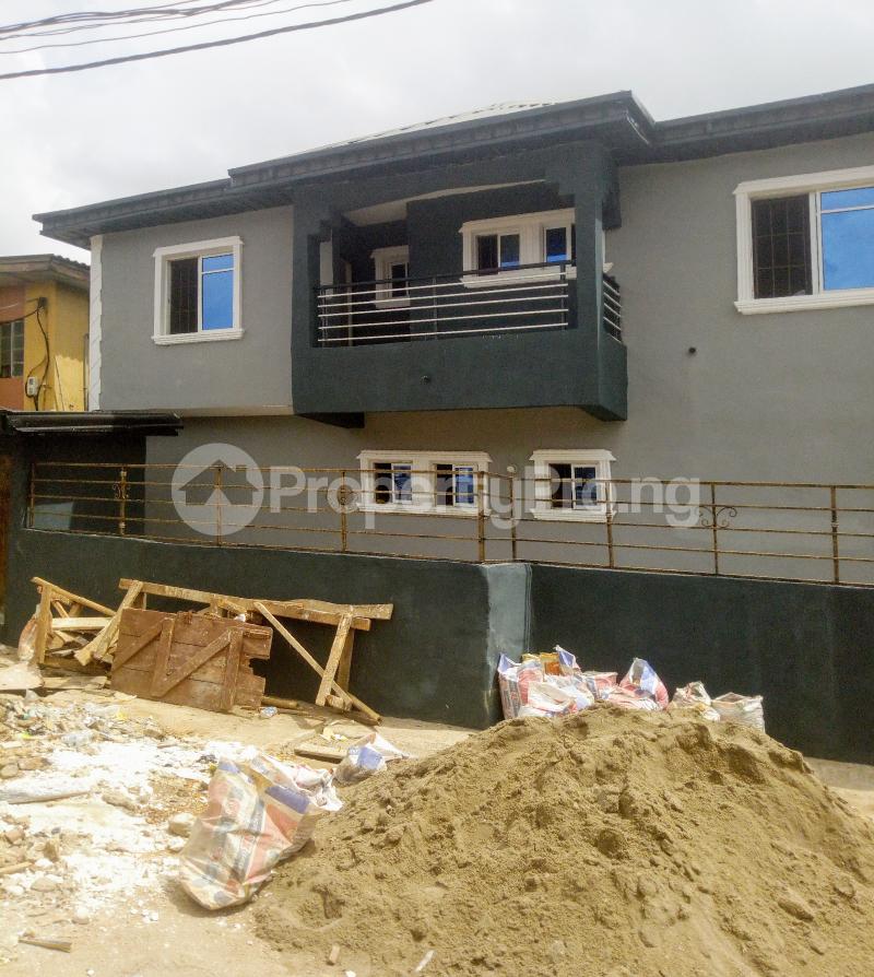 1 bedroom mini flat Self Contain Flat / Apartment for rent New garage Gbagada Lagos (PID 7DFVL