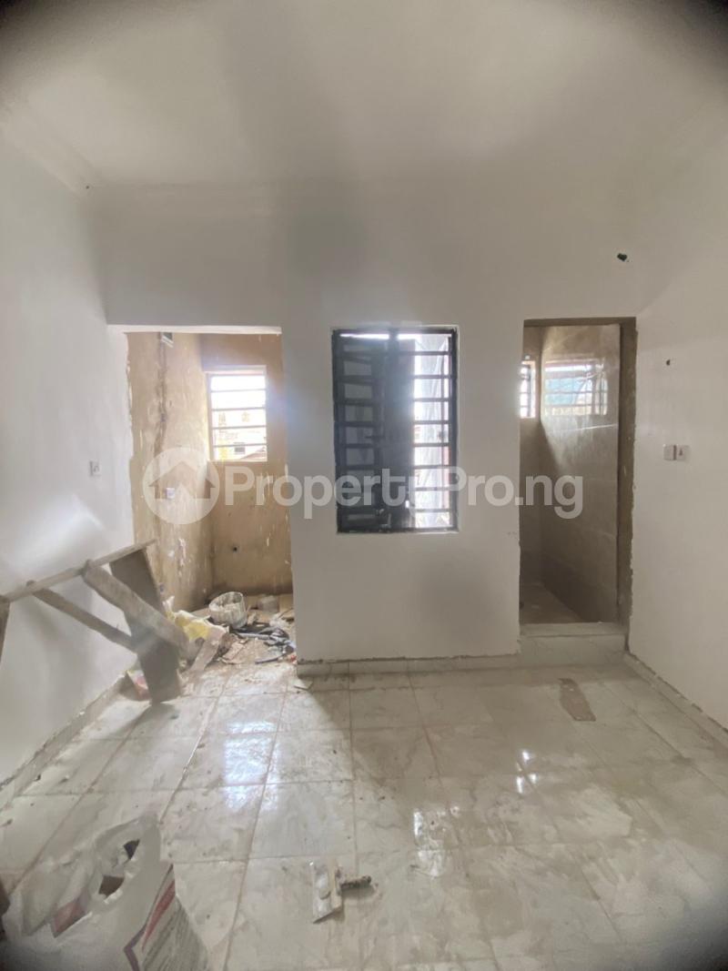 1 bedroom Flat / Apartment for rent Onipan Shomolu Shomolu Lagos