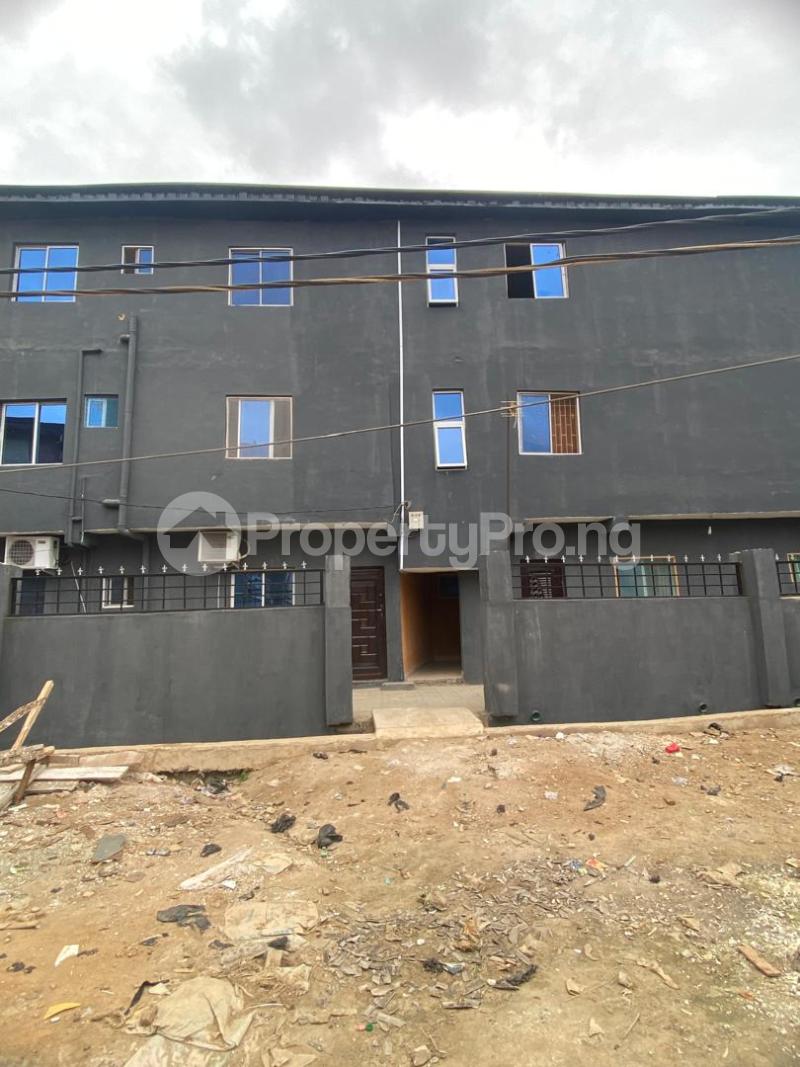 1 bedroom Flat / Apartment for rent Fadeyi Jibowu Yaba Lagos