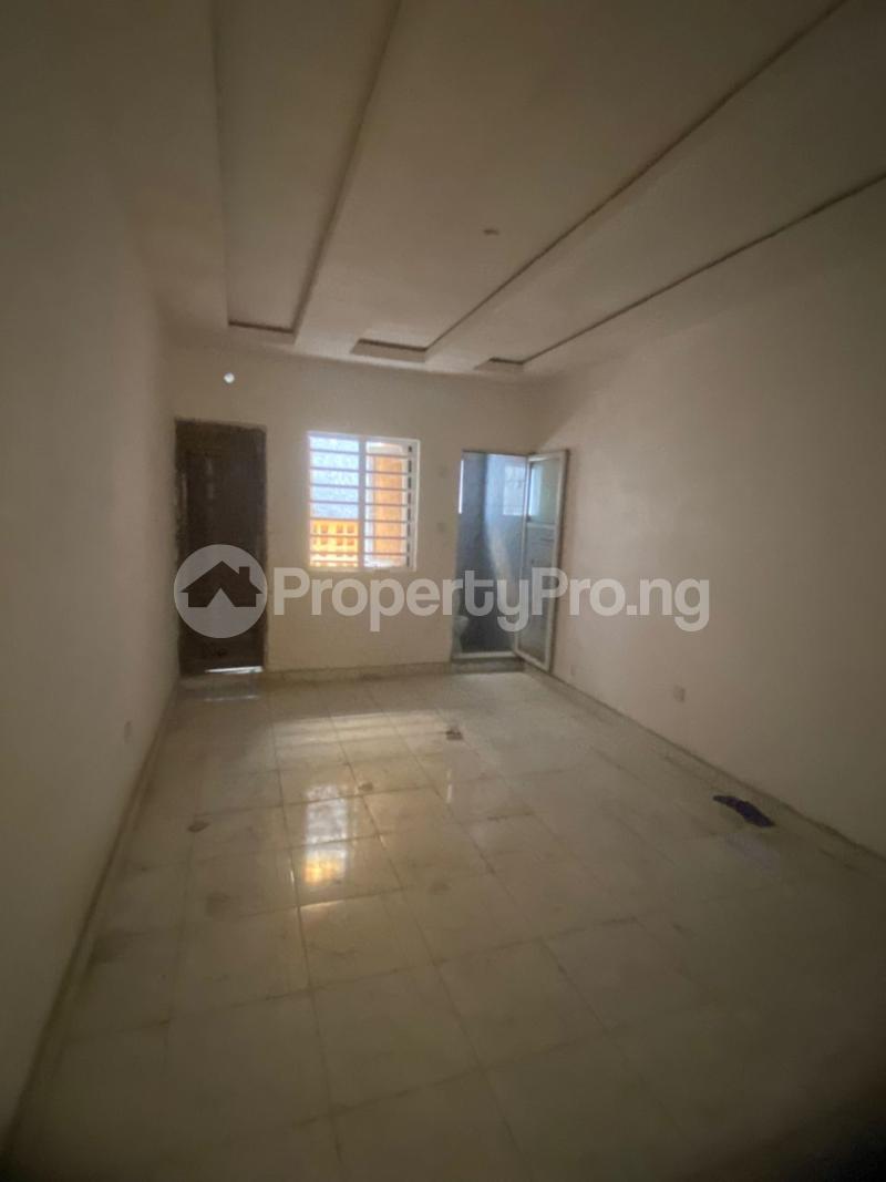 1 bedroom Flat / Apartment for rent Onipan Shomolu Shomolu Lagos
