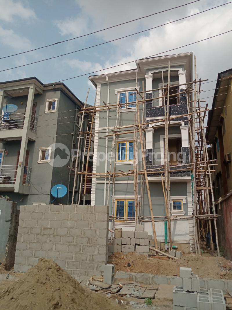1 bedroom Flat / Apartment for rent Onipan Shomolu Lagos