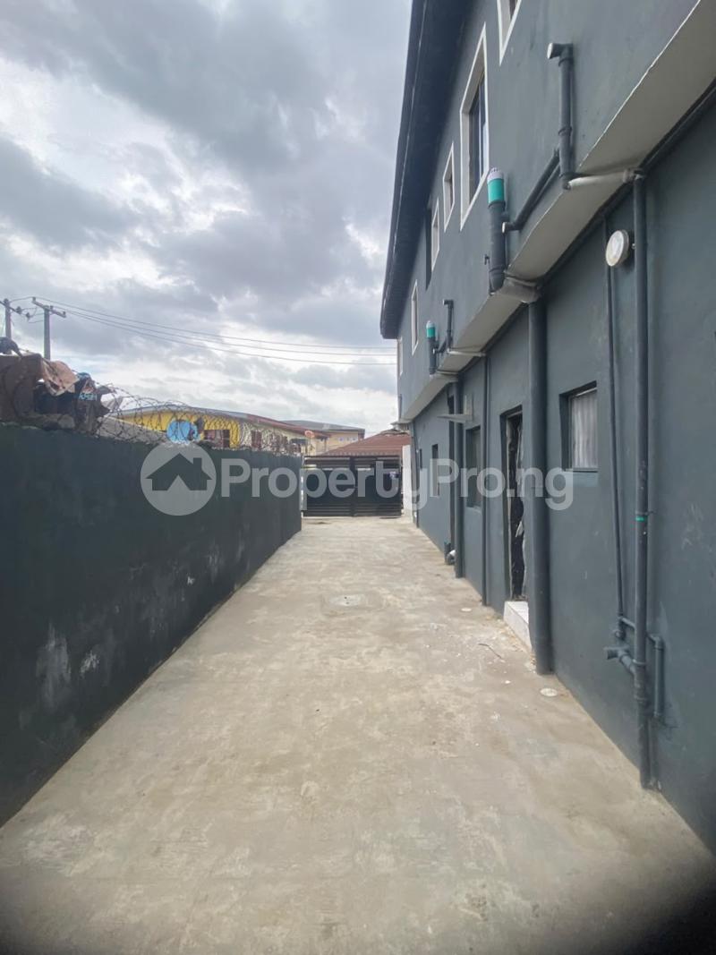 1 bedroom Flat / Apartment for rent Onipan Palmgrove Shomolu Lagos