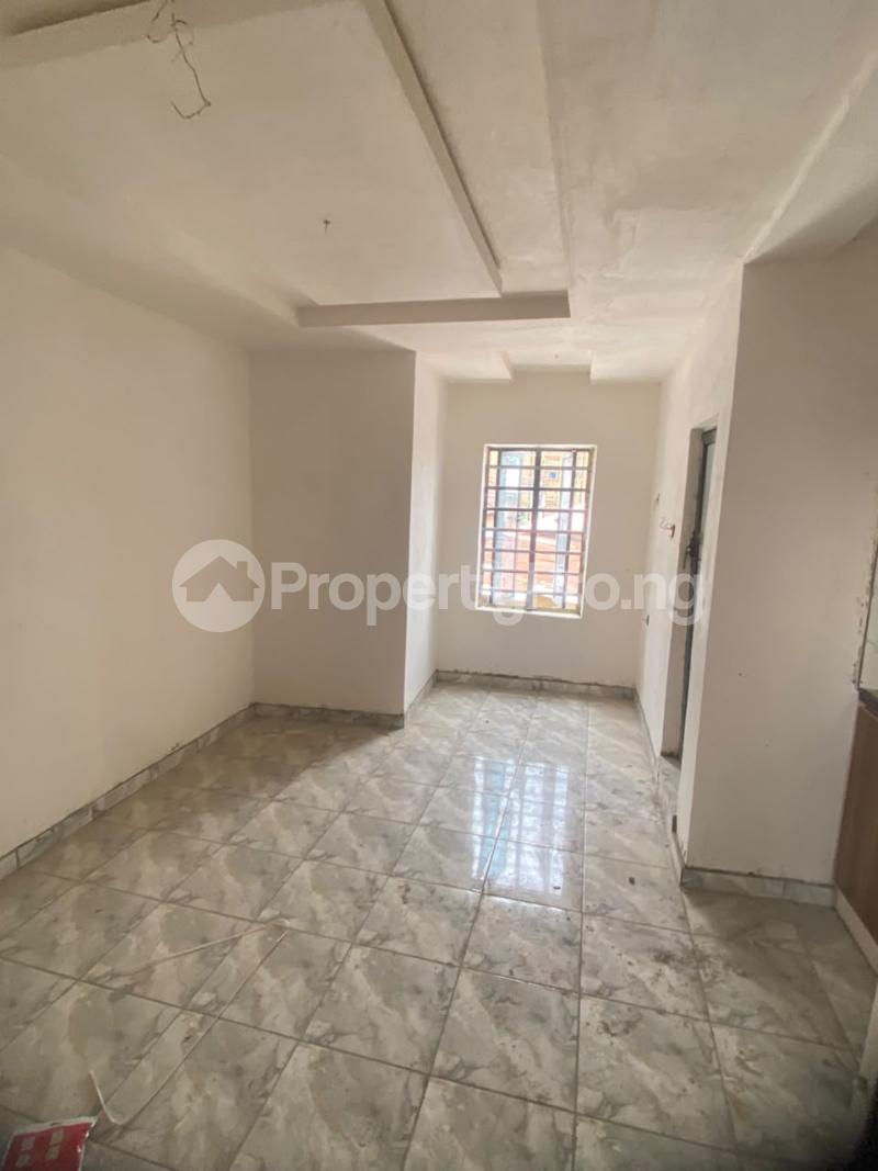 1 bedroom Flat / Apartment for rent Somolu Shomolu Shomolu Lagos
