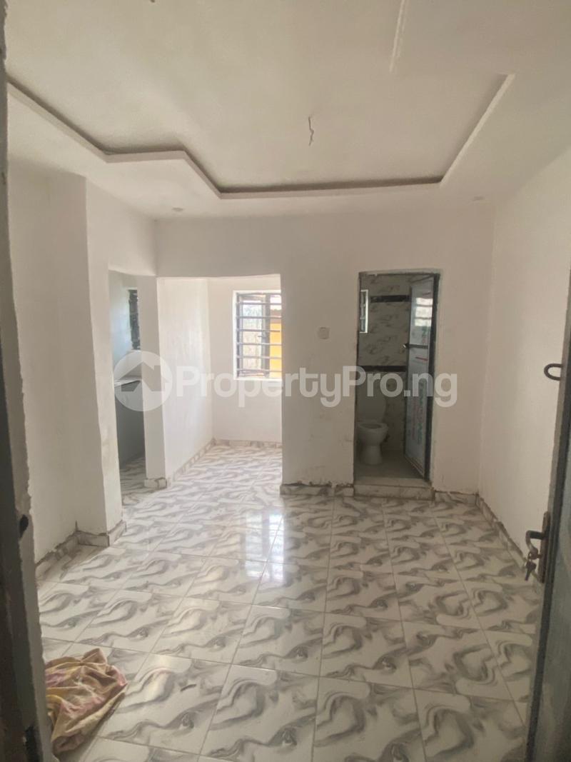 1 bedroom Flat / Apartment for rent Fadeyi Jibowu Yaba Lagos