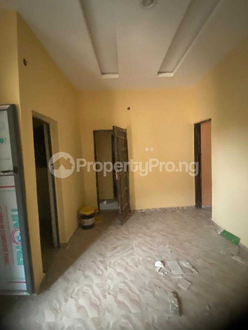 1 bedroom Flat / Apartment for rent Chemist Akoka Yaba Lagos