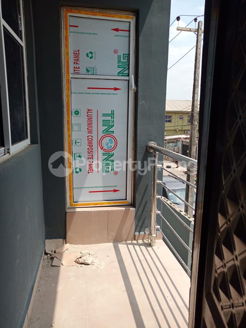 1 bedroom Flat / Apartment for rent Onipan Shomolu Lagos