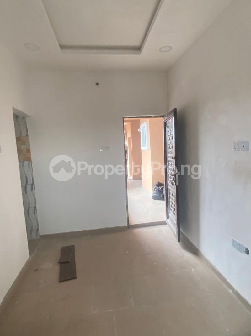 1 bedroom Flat / Apartment for rent Onipan Shomolu Shomolu Lagos
