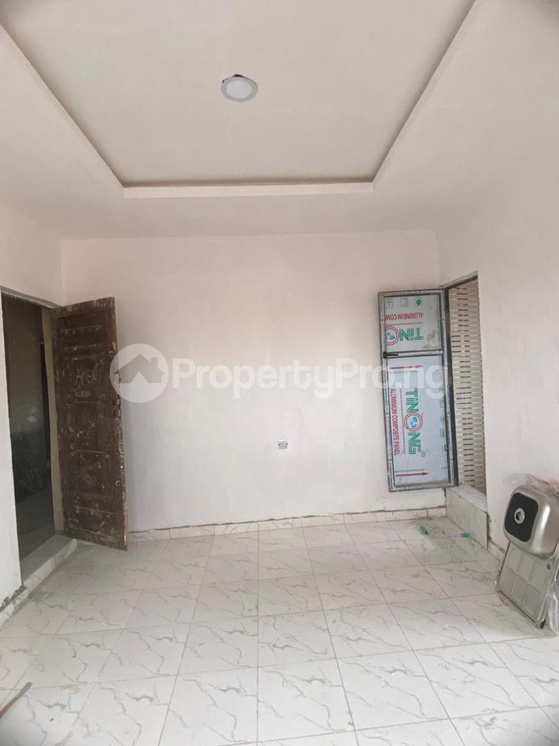 1 bedroom Flat / Apartment for rent Pedro Shomolu Lagos