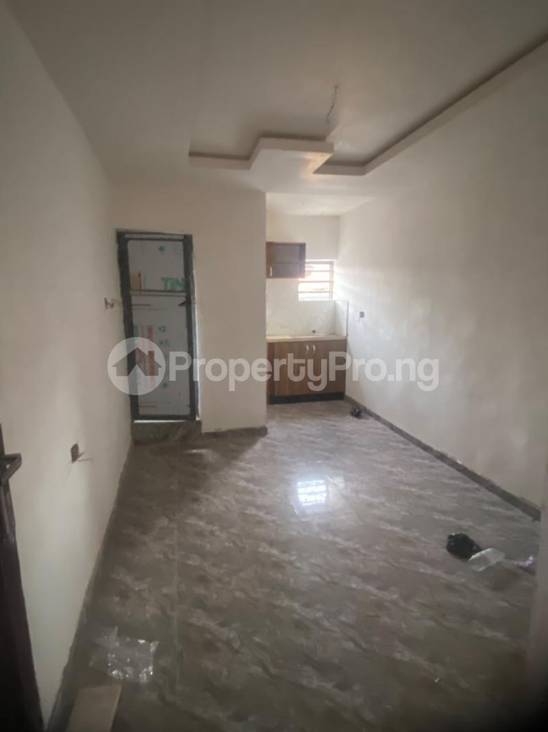 1 bedroom Flat / Apartment for rent Somolu Shomolu Shomolu Lagos