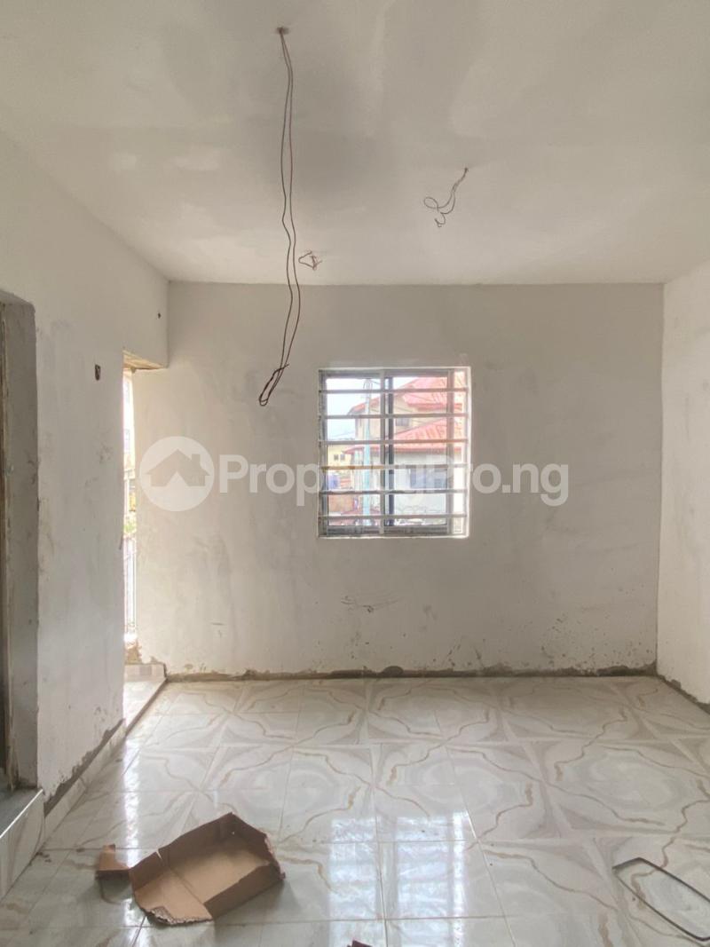 1 bedroom Flat / Apartment for rent Onipan Shomolu Shomolu Lagos