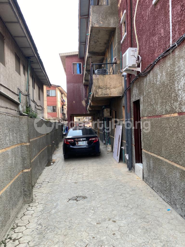 1 bedroom Flat / Apartment for rent  Jibowu Yaba Lagos
