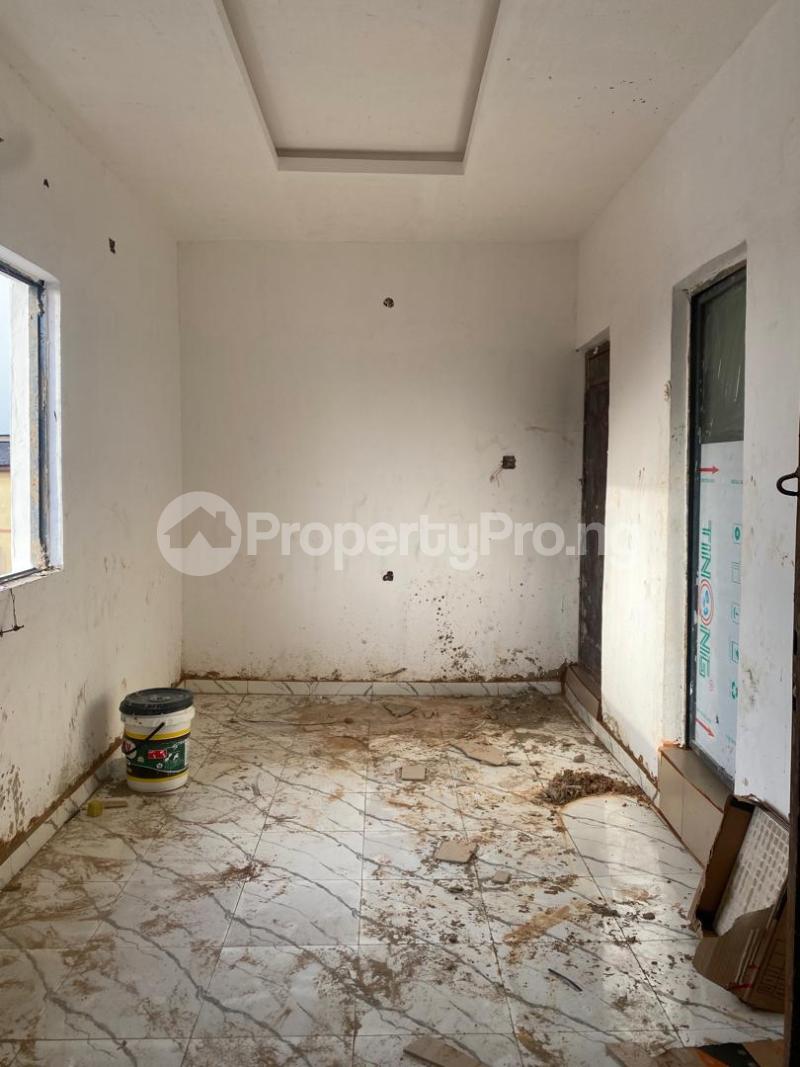 1 bedroom Flat / Apartment for rent Onipan Shomolu Lagos