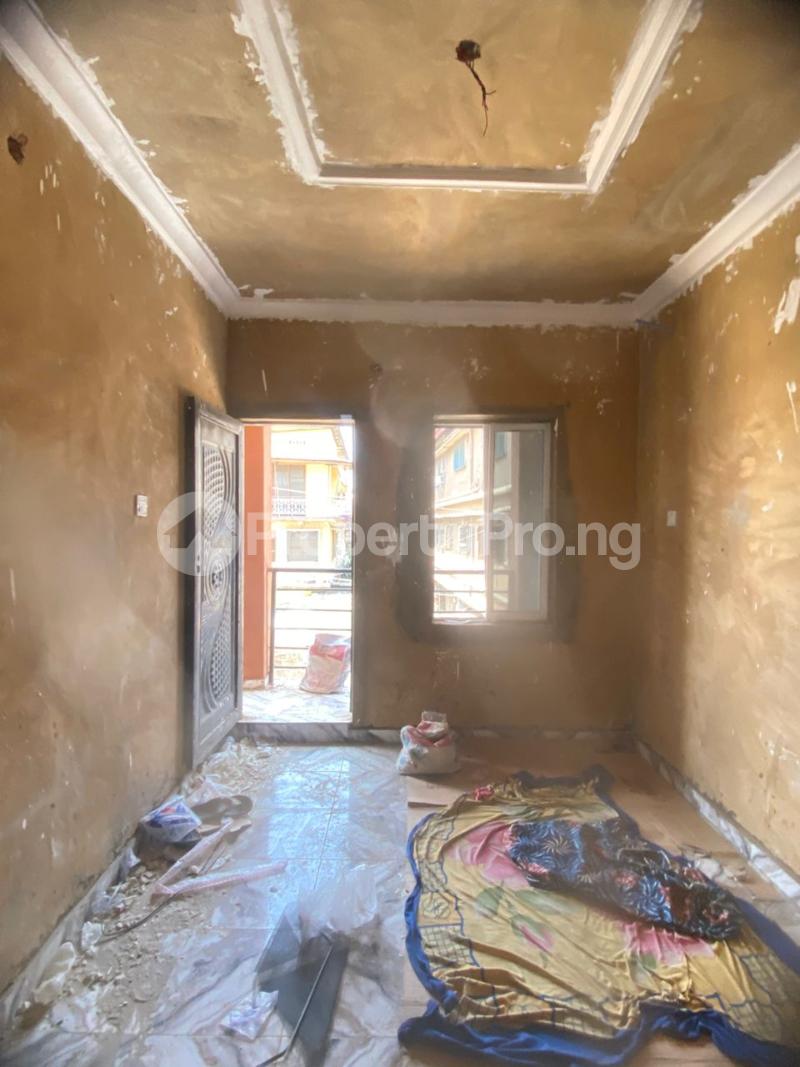 1 bedroom Flat / Apartment for rent Fadeyi Jibowu Yaba Lagos - 4