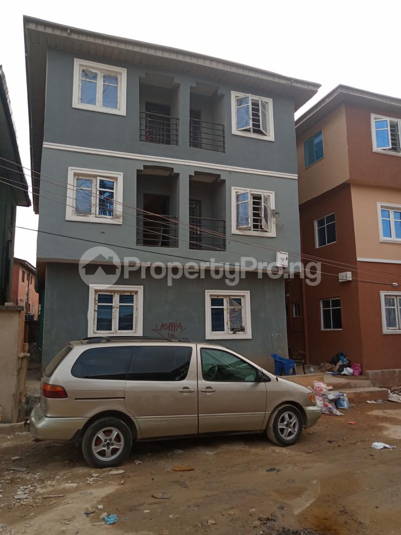 1 bedroom Flat / Apartment for rent Bajulaiye Fola Agoro Yaba Lagos