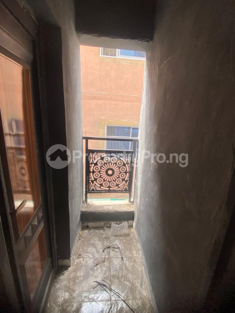 1 bedroom Flat / Apartment for rent Onipan Shomolu Shomolu Lagos
