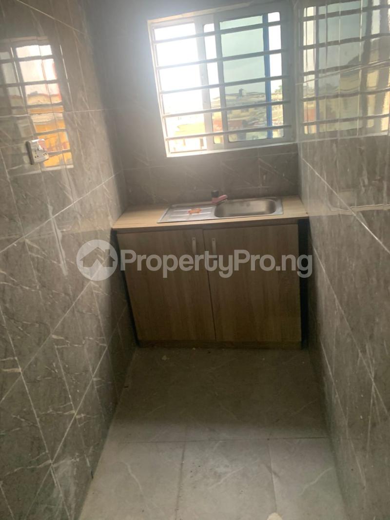 1 bedroom Flat / Apartment for rent Obanikoro Estate Ikorodu road(Ilupeju) Ilupeju Lagos - 0