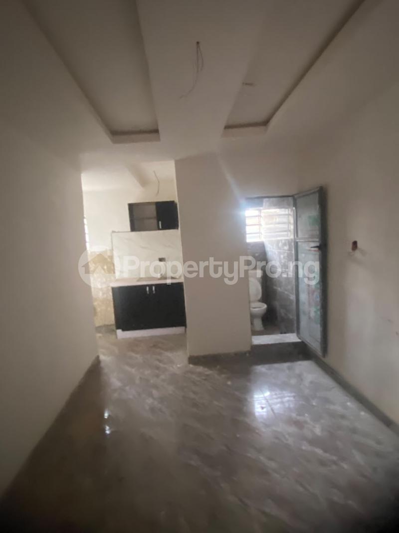 1 bedroom Flat / Apartment for rent Somolu Shomolu Shomolu Lagos