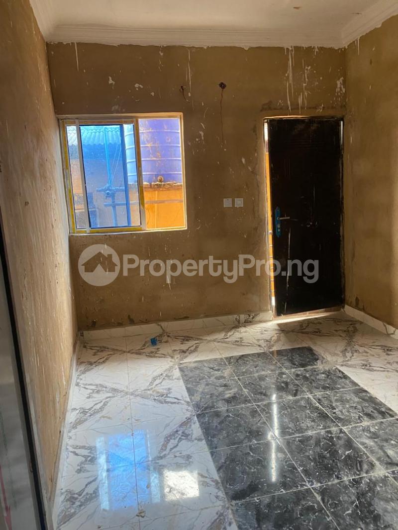 1 bedroom Flat / Apartment for rent Onipanu Shomolu Lagos