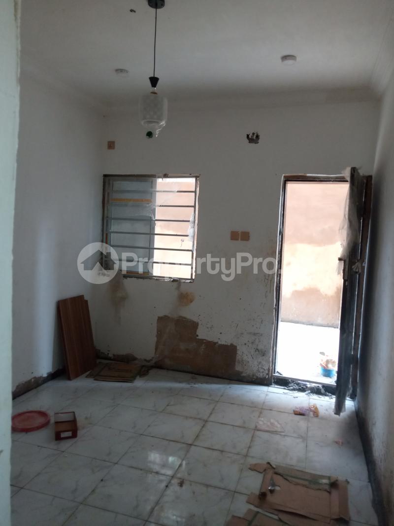 1 bedroom Flat / Apartment for rent Bajulaiye Shomolu Lagos