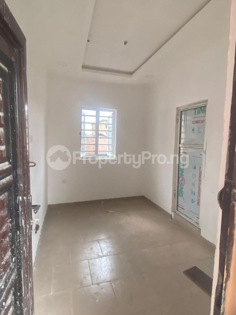 1 bedroom Flat / Apartment for rent Onipan Shomolu Shomolu Lagos