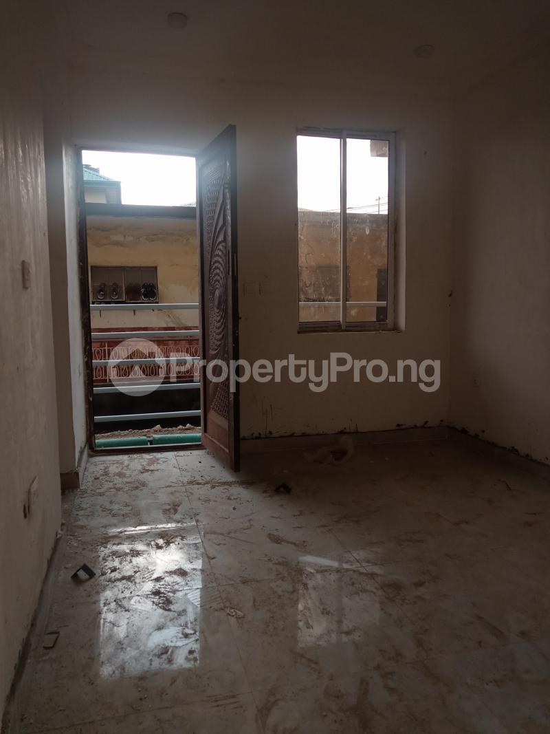 1 bedroom Flat / Apartment for rent Fadeyi Jibowu Yaba Lagos