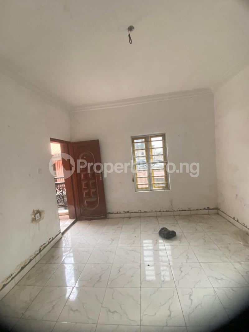 1 bedroom Flat / Apartment for rent Onipan Shomolu Shomolu Lagos