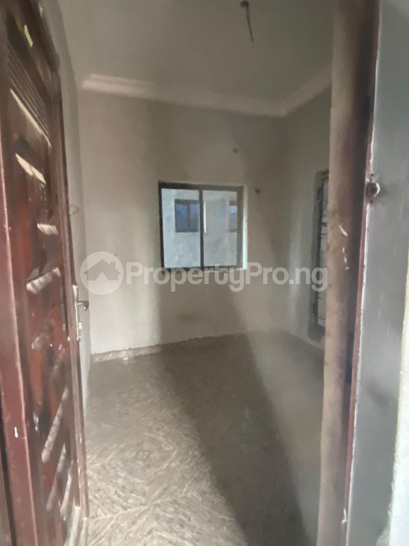 1 bedroom Flat / Apartment for rent Somolu Fola Agoro Yaba Lagos