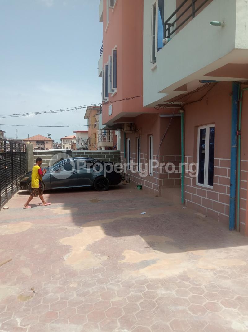 1 bedroom Flat / Apartment for rent Fola Agoro Yaba Lagos