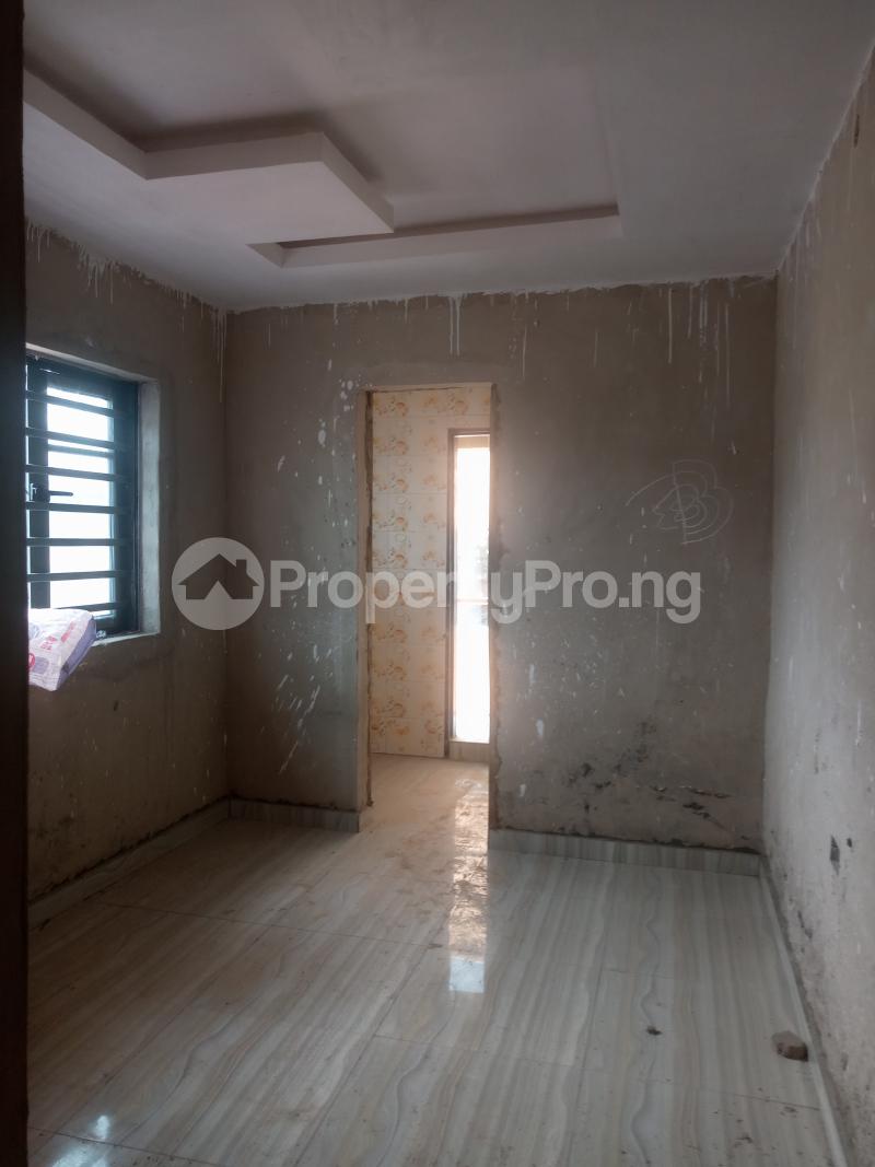 1 bedroom Flat / Apartment for rent Bajulaiye Fola Agoro Yaba Lagos