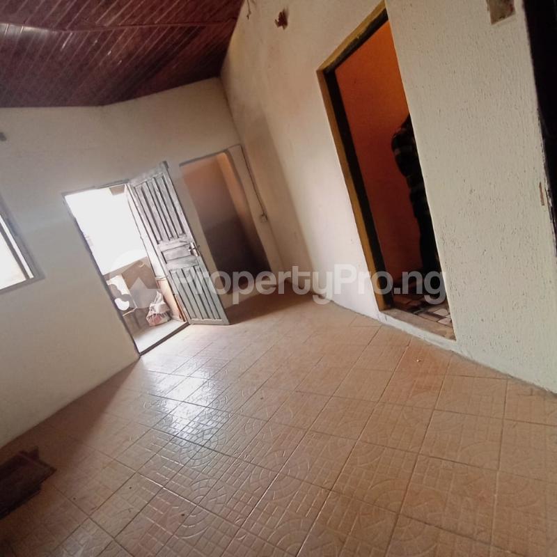 1 bedroom Flat / Apartment for rent Onipanu Shomolu Lagos