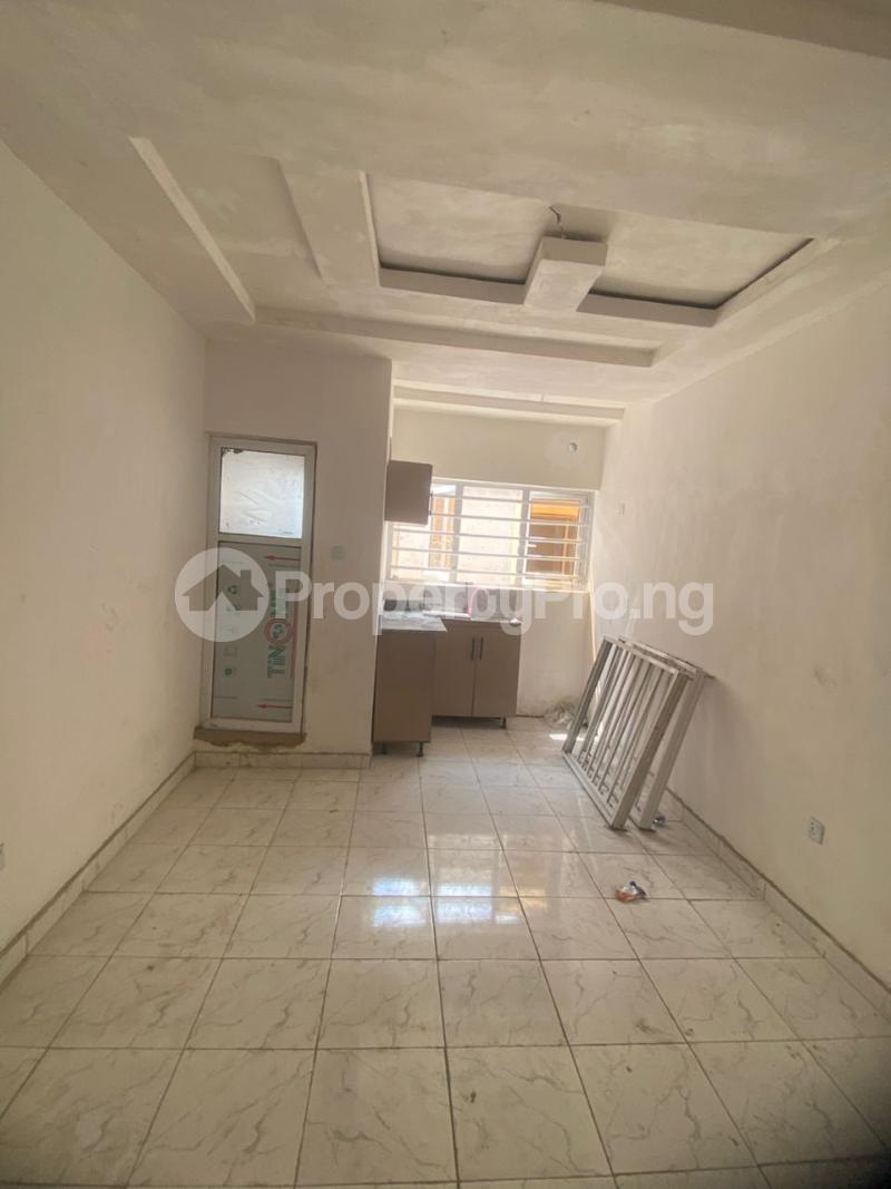1 bedroom Flat / Apartment for rent Onipanu Shomolu Lagos