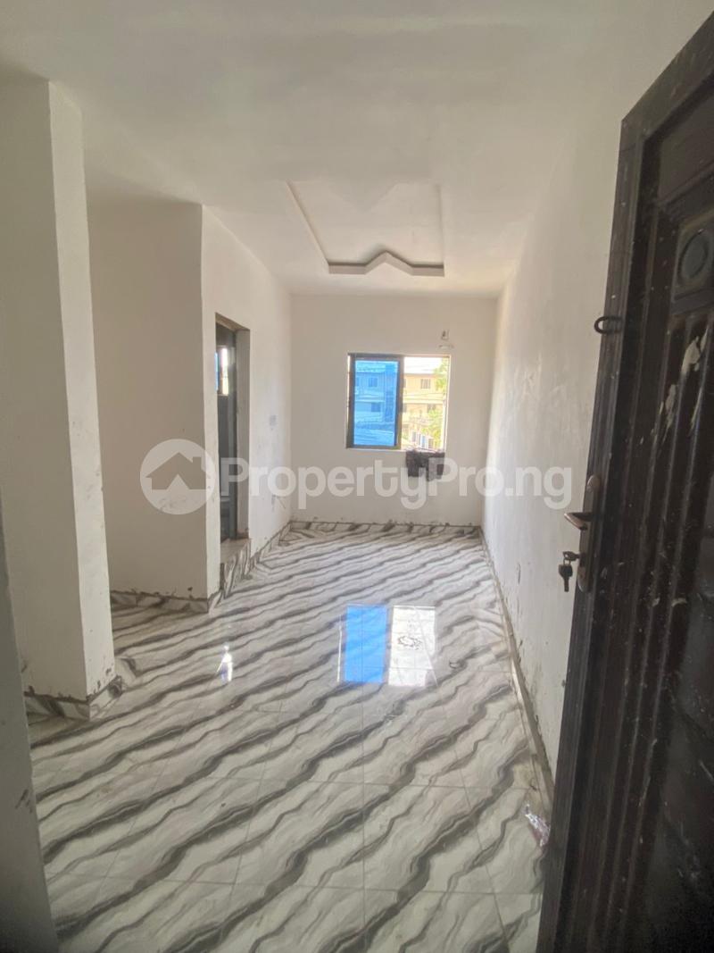 1 bedroom Flat / Apartment for rent Bajulaiye Shomolu Lagos