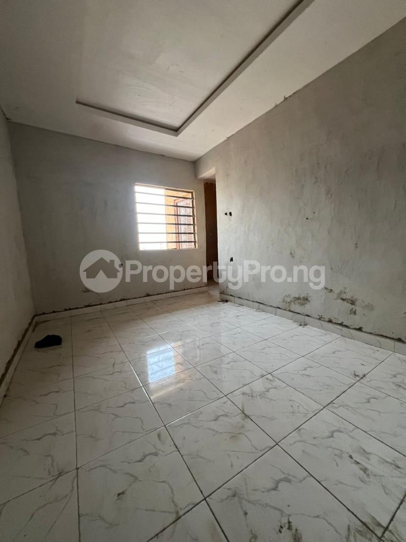 Flat / Apartment for rent Pedro Rd Obanikoro Shomolu Lagos - 0