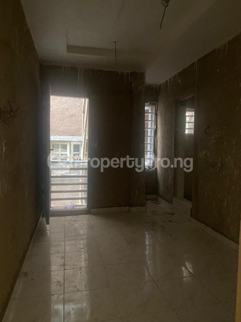 1 bedroom Flat / Apartment for rent Adekunle Adekunle Yaba Lagos