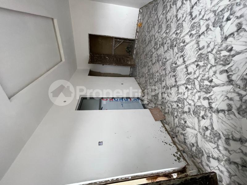 Flat / Apartment for rent Off Pedro Shomolu Shomolu Lagos