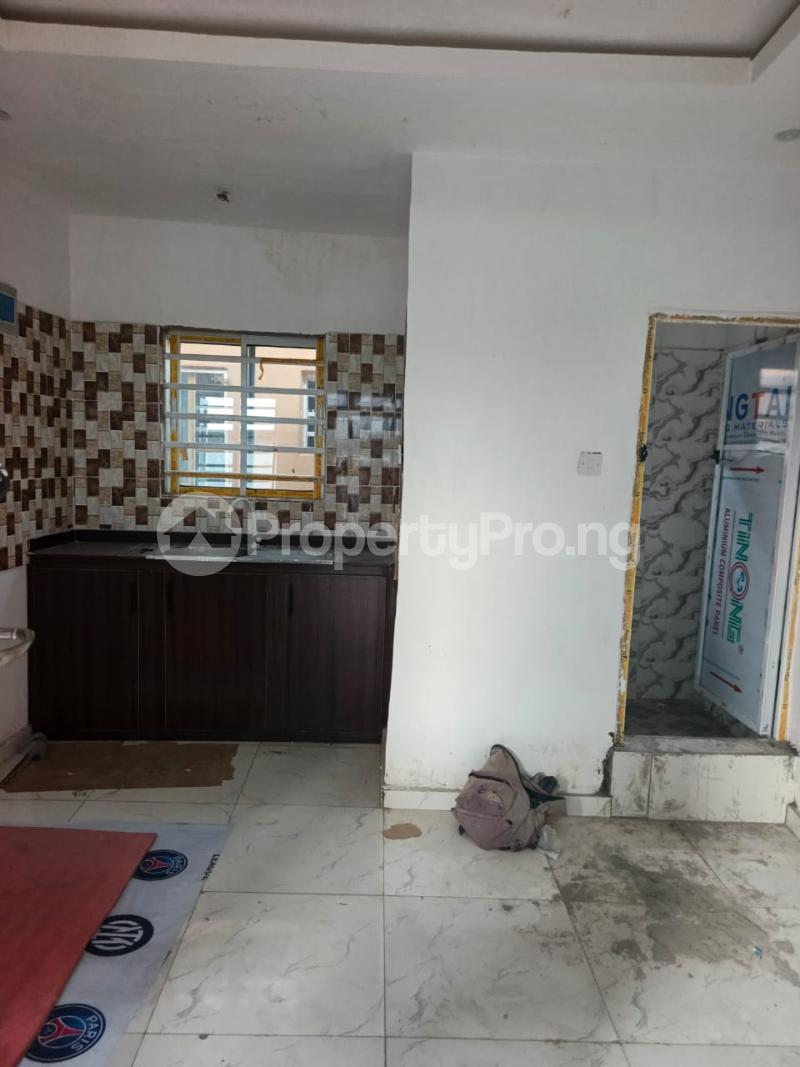 Flat / Apartment for rent Close To Robbo Fitness Gym Ifako-gbagada Gbagada Lagos