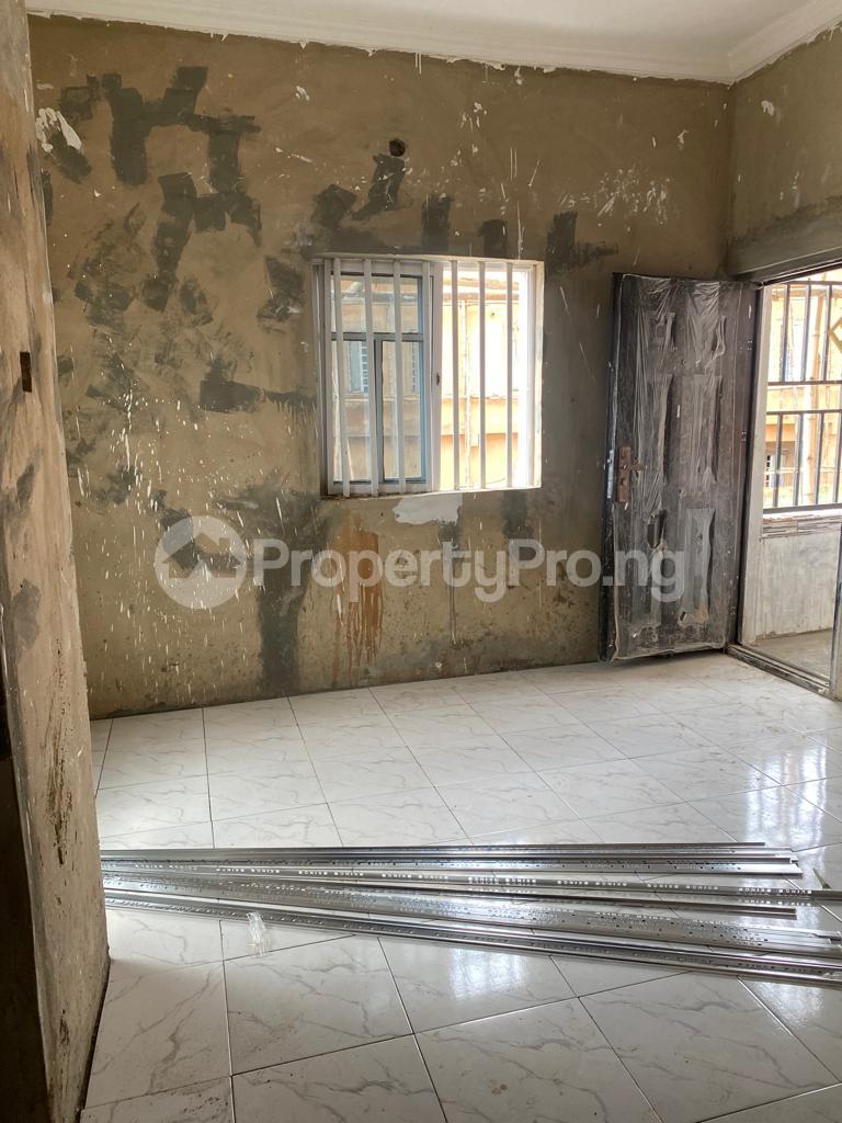 1 bedroom Flat / Apartment for rent Onipanu Shomolu Lagos