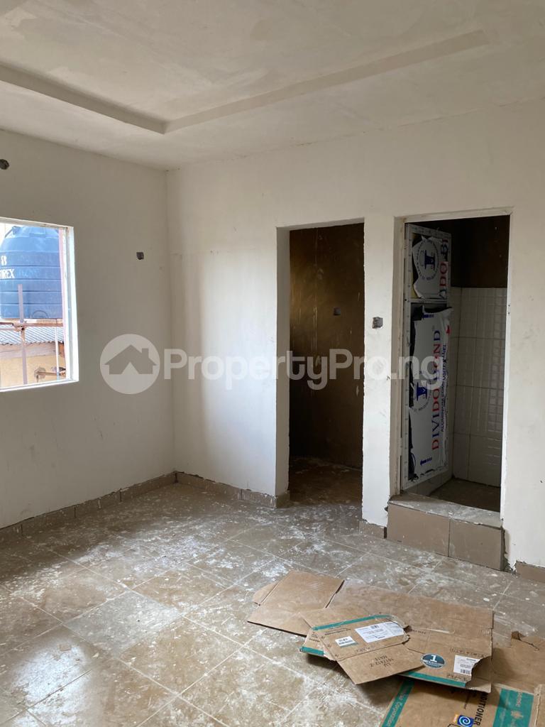 Flat / Apartment for rent Behind Yabatech Back Gate Yaba Lagos - 0